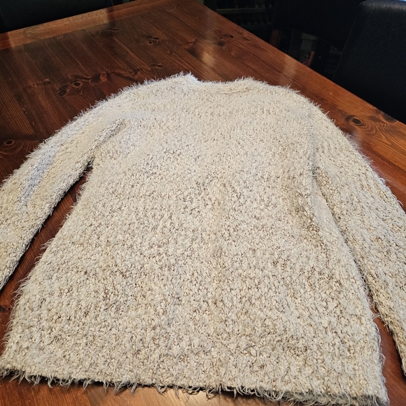 Womens beige cardigan. Size 4 - Picture 4 of 5